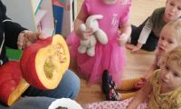 bees pumpkin day