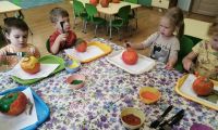 bees pumpkin day