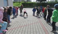 ZABAWY RUCHOWE Z RÓŻNYCH ZAKĄTKÓW ŚWIATA