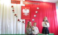 Akademia z okazji Świeta Niepodleglosci. Konkurs Wokalny Rodzinne śpiewanie dla Niepodległej