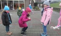 Nietypowe dni Podwórkowe zabawy